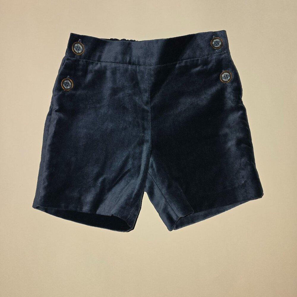 Pili Carrera  Boys Velvet Shorts Outfit